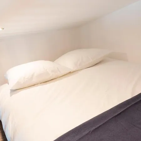 Proche Place Saint-sauveur * Caen